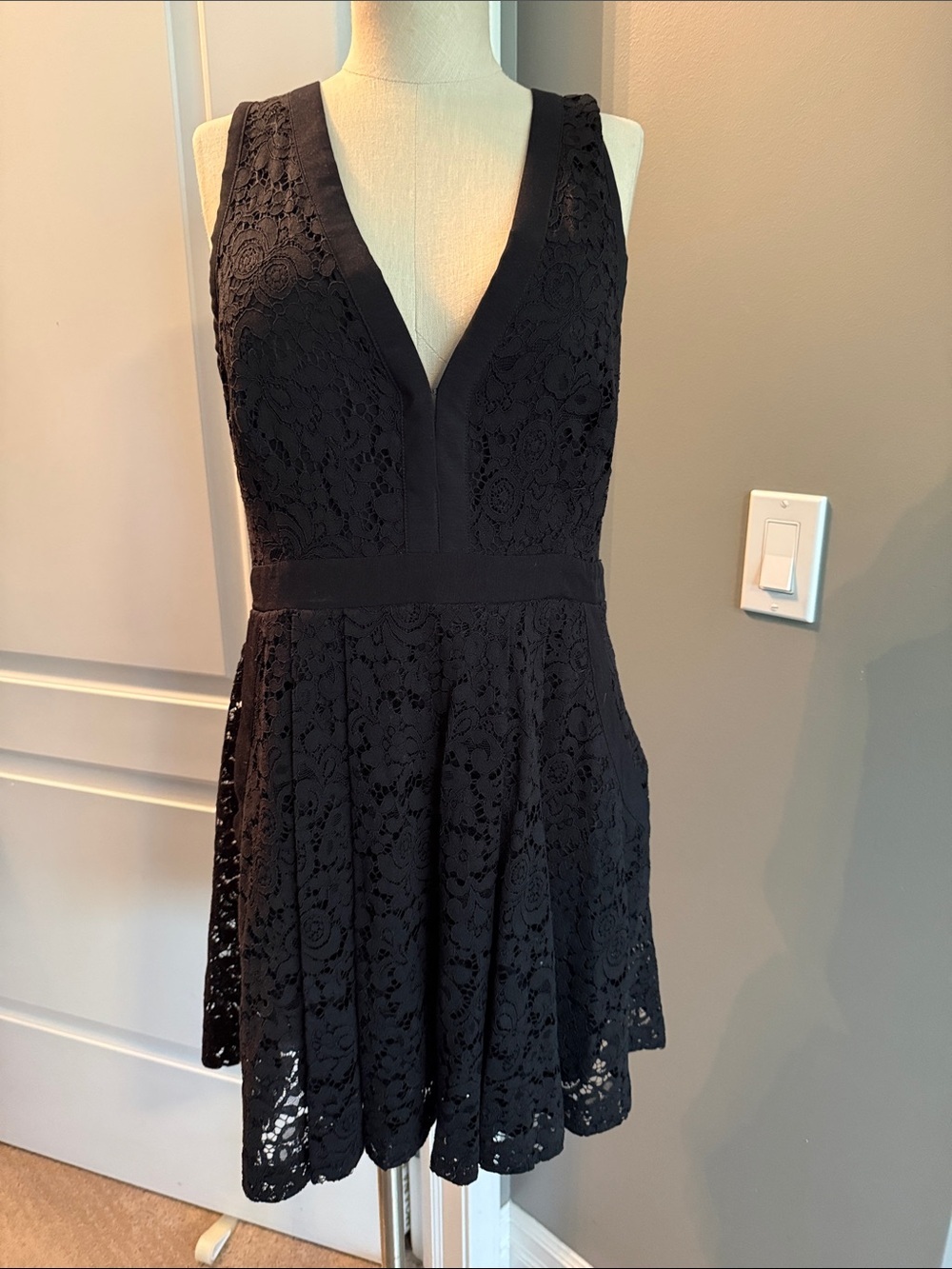 Free People Black Lace V-Neck Mini Dress Large Lined